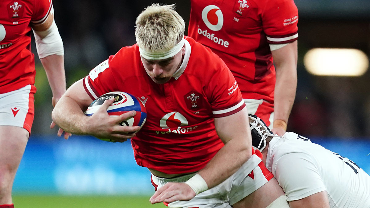 Aaron Wainwright in action for Wales v England during 2024 Six Nations