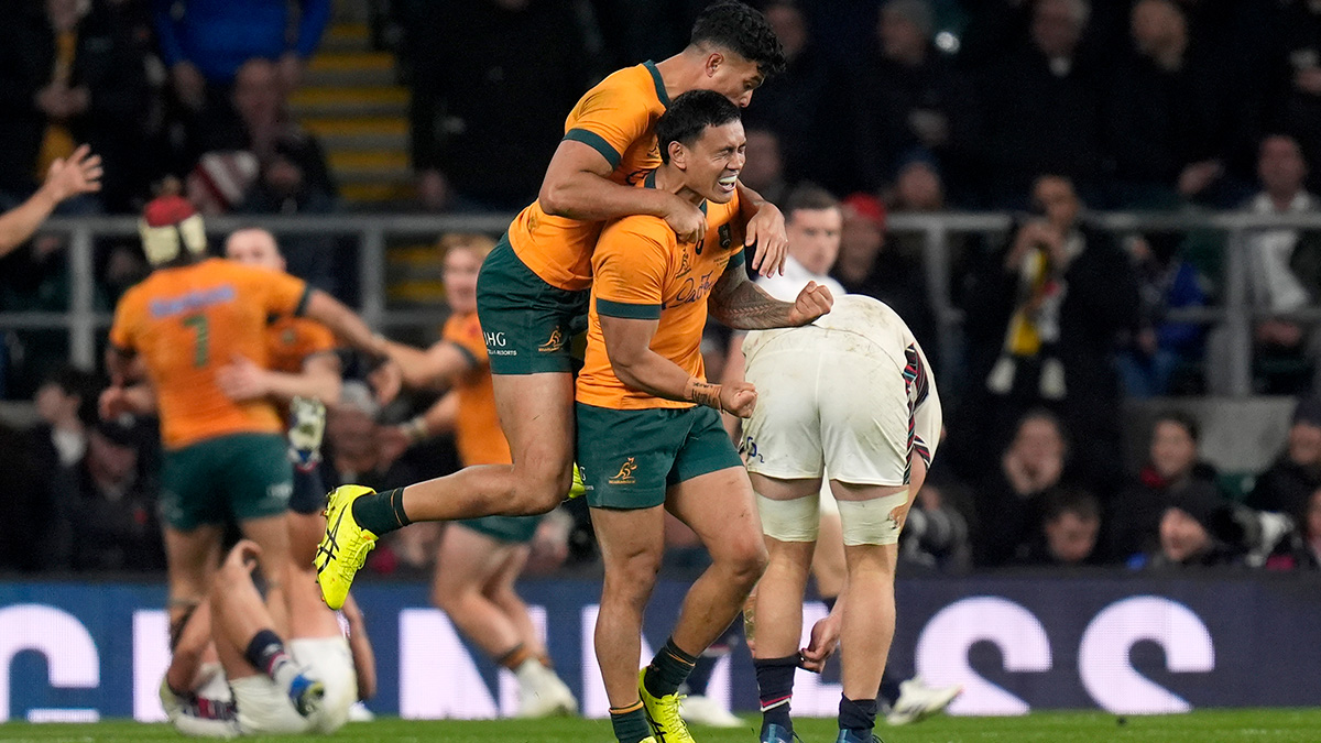 Australia players celebrate match winning try against England in 2024 autumn internationals