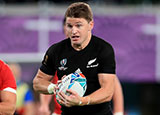 Beauden Barrett scores a try for New Zealand v Wales at 2019 Rugby World Cup