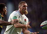 Brad Shields in action for England during 2018 Autumn Internationals