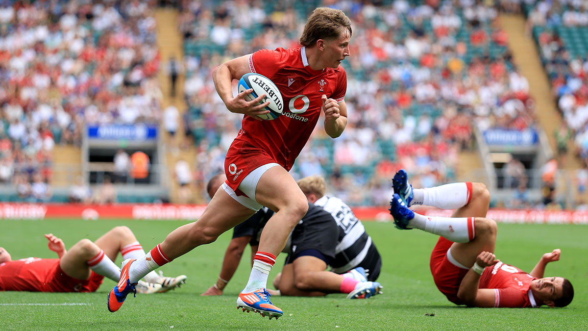 Ellis Mee in action for Wales against Barbarians during 2026 Summer Internationals