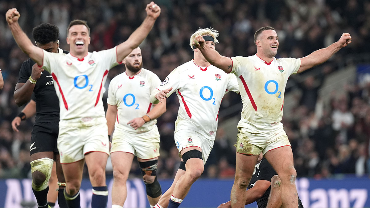 England players celebrate victory over New Zealand during 2025 Autumn Internationals