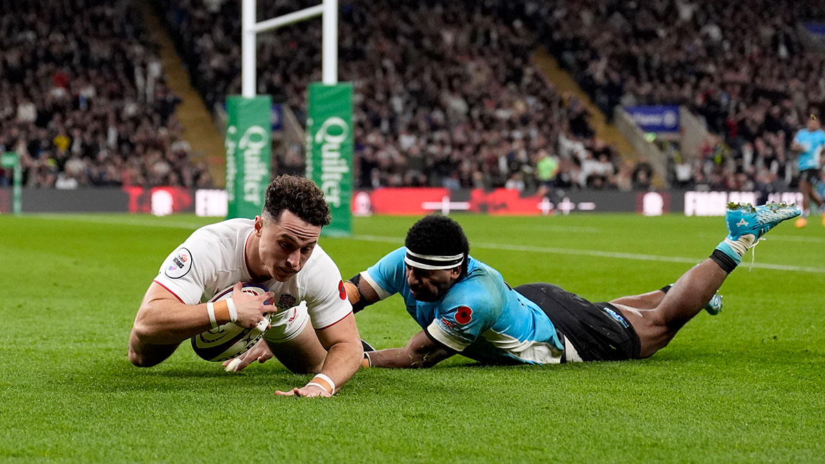 Henry Arundell scores a tries for England v Fiji during 2025 Autumn Internationals