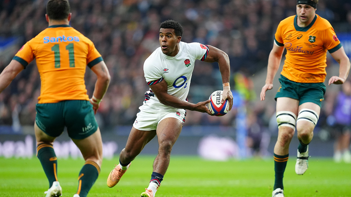 Immanuel Feyi Waboso in action for England v Australia during 2024 autumn internationals