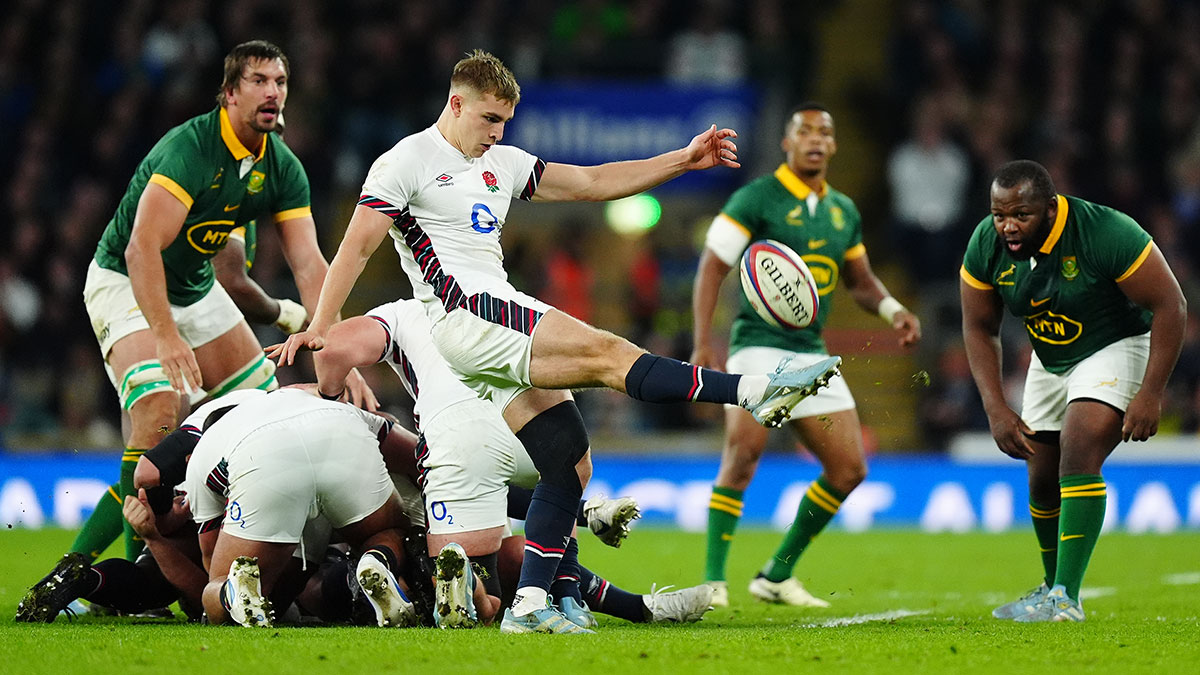 Jack van Poortvliet in action for England v South Africa during 2024 Autumn Internationals