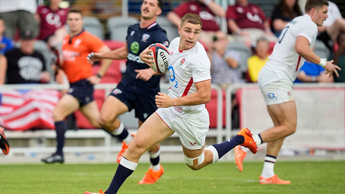 Jack van Poortvliet scores a try for England against USA on 2025 summer tour