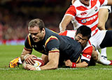 Jamie Roberts scoring a try for Wales against Japan