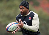 Joe Cokanasiga in training with England