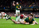 Jordan Hendrikse scores a try for the Springboks against Wales in 2024 autumn internationals