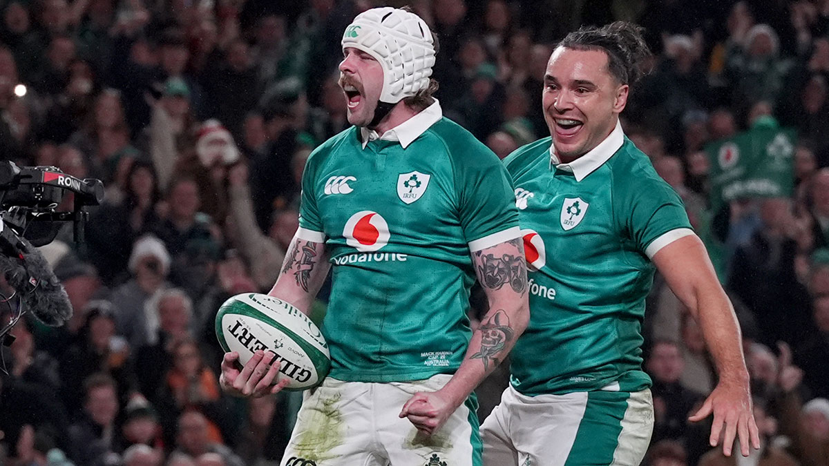 Mack Hansen celebrates his second try for Ireland against Australia during 2025 Autumn Internationals