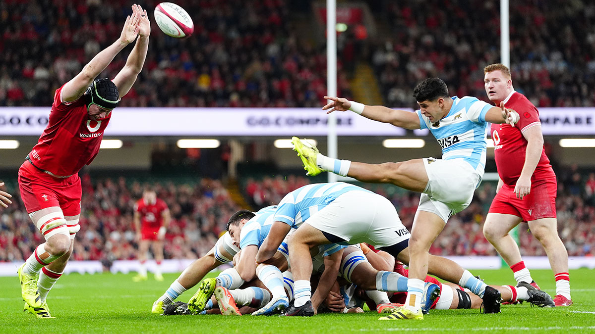 Simon Benitez Cruz in action for Argentina against Wales during 2025 Autumn Internaionals
