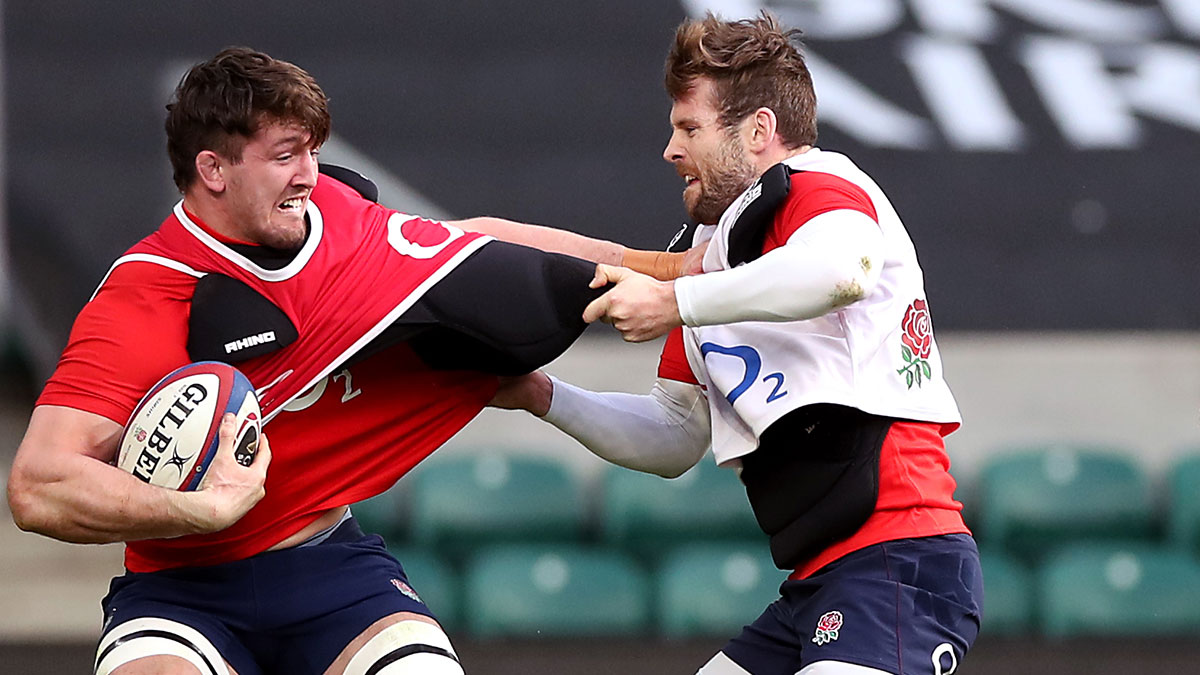 Tom Curry and Elliot Daly during an England training session